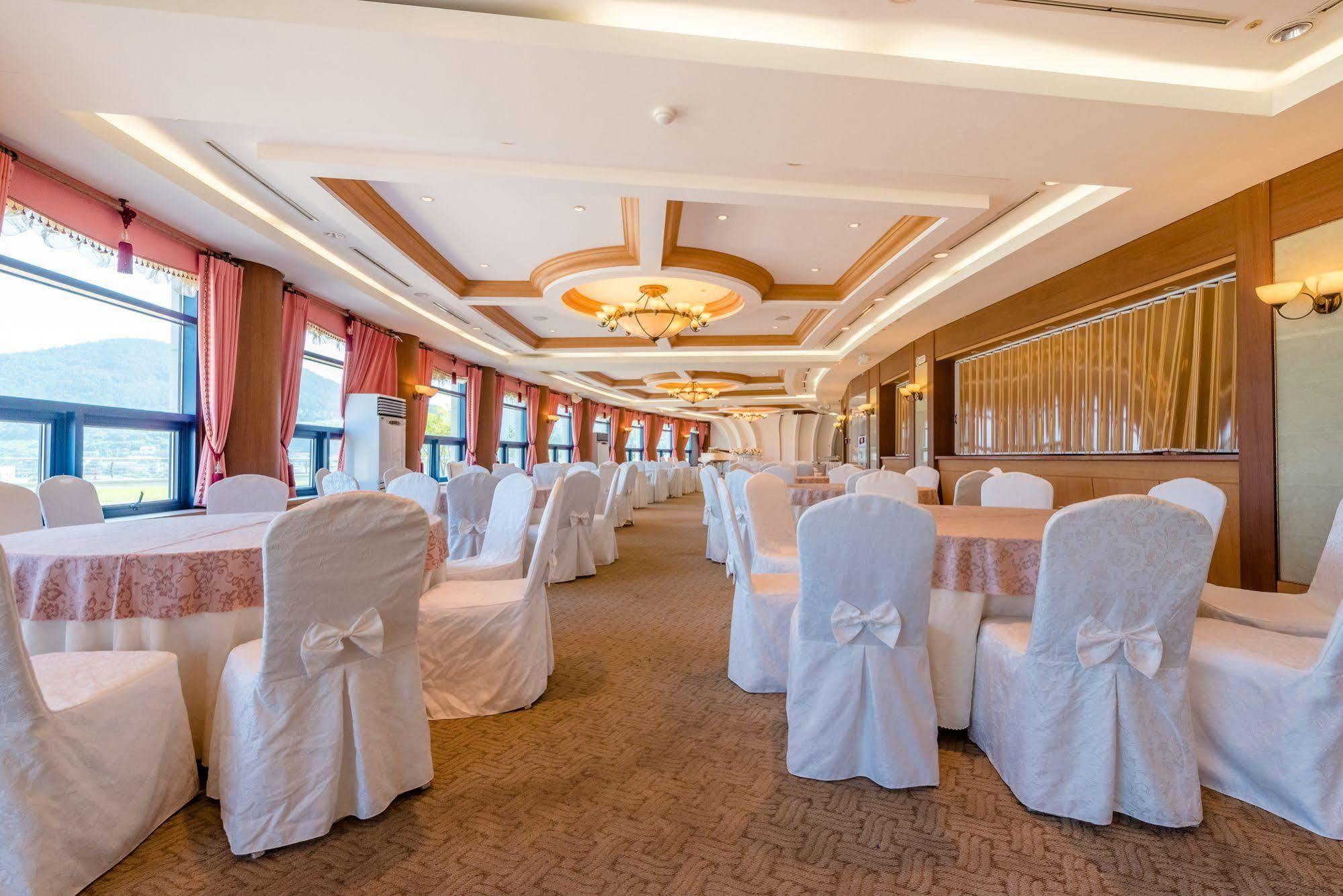 Hotel Homefourest Geoje Ngoại thất bức ảnh